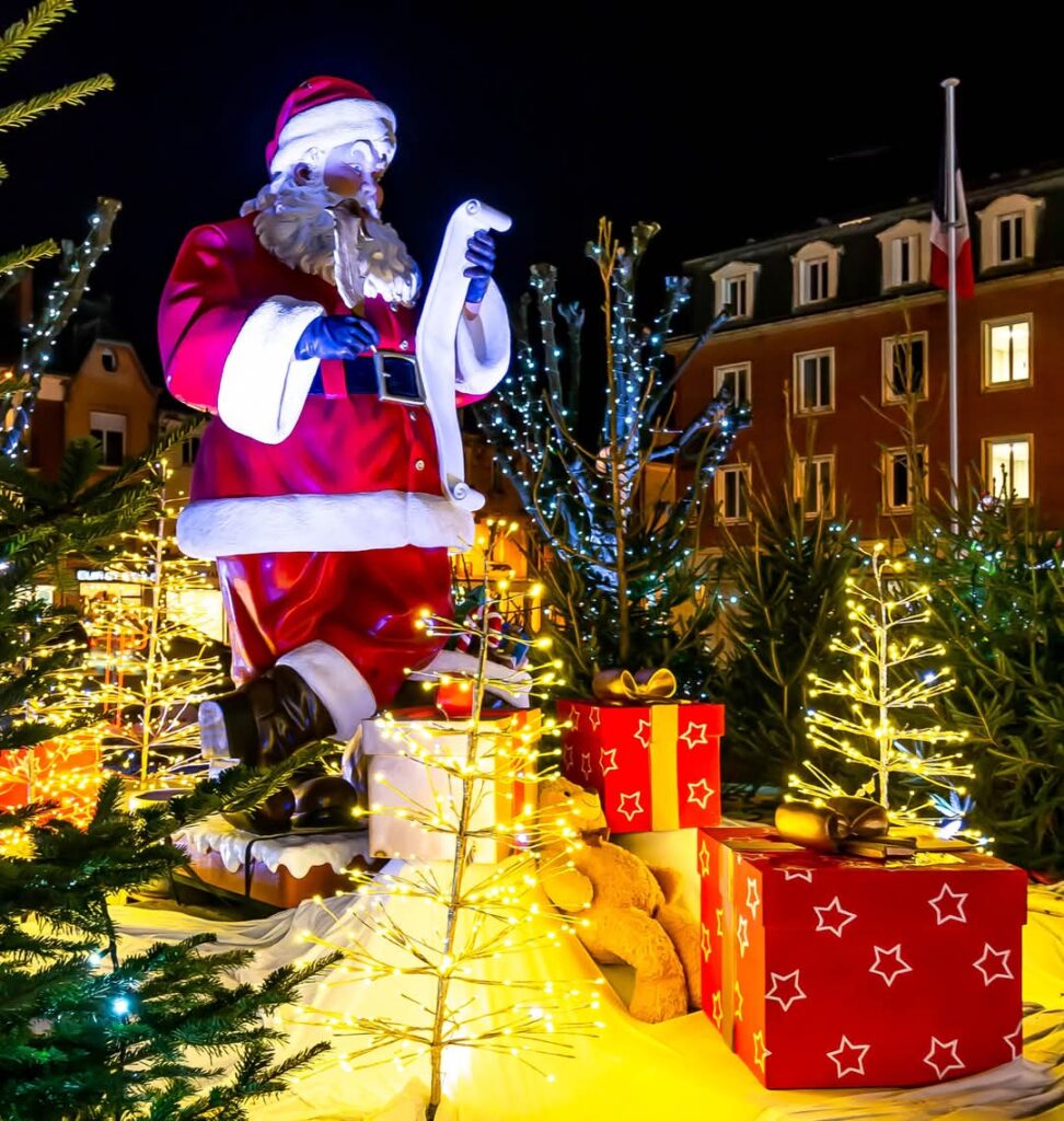 decoration-pere-noel-reims